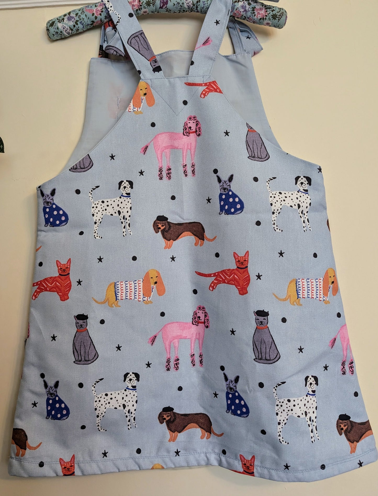 dress size 12, dog and cats pattern dress, pinafore dress, dungarees dress, tie top dress, apron dress, mini dress, pockets dress