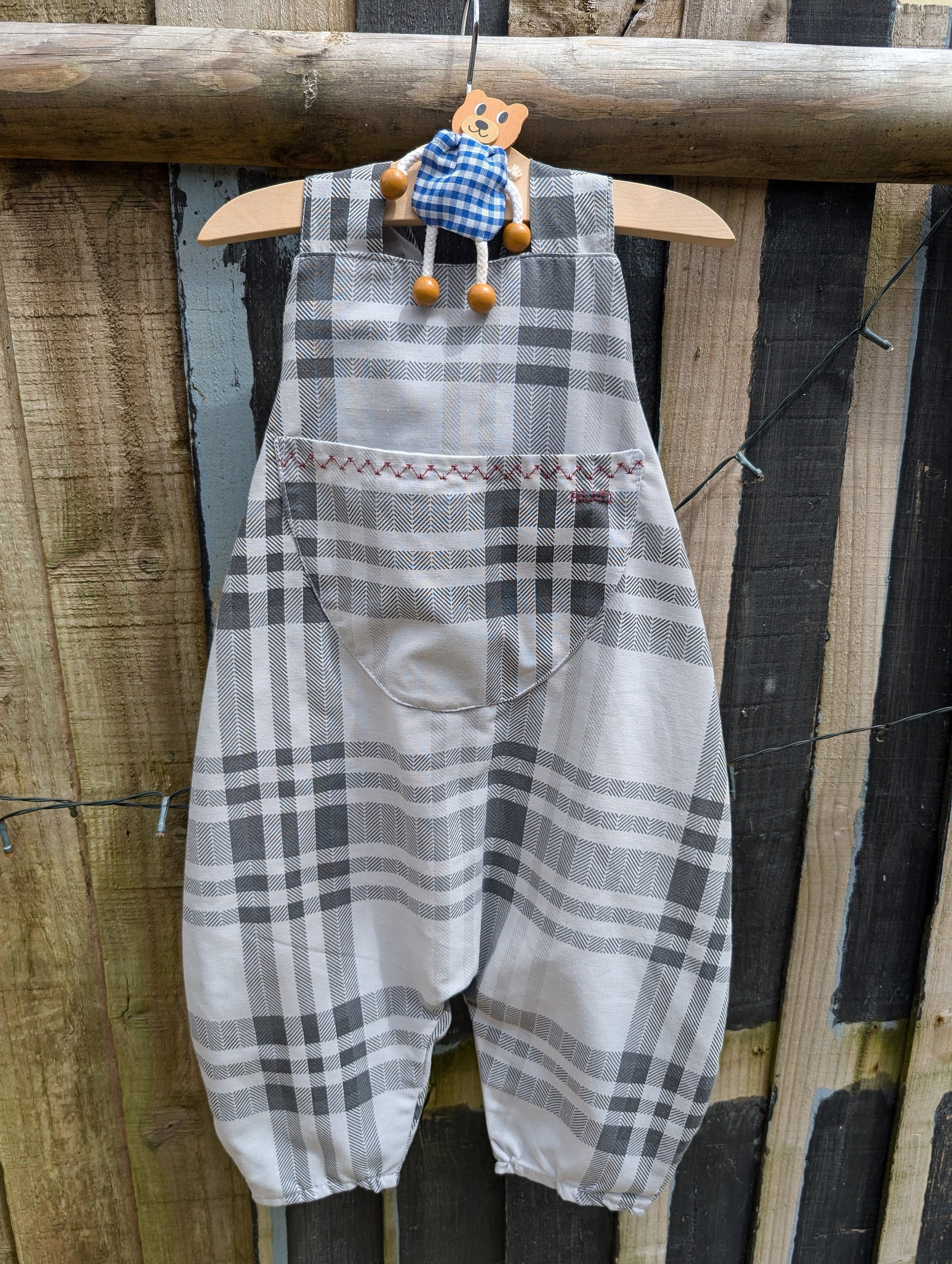 Child Dungarees, romper, age 3-4yrs/, grey check, short