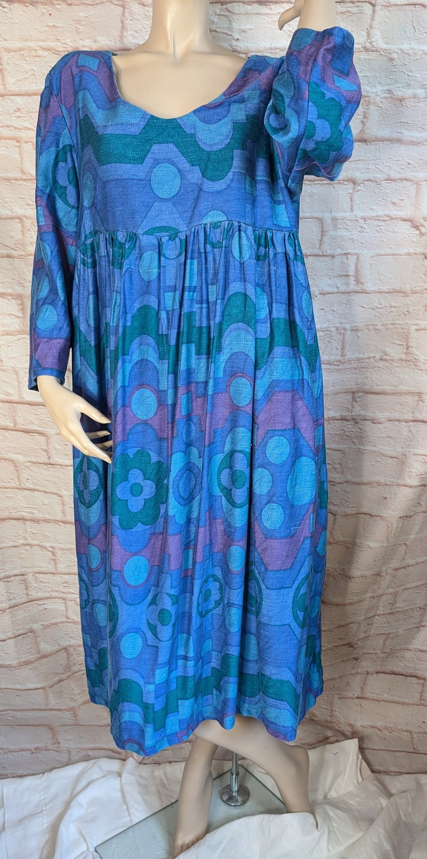 Size 18 Blue Patterned Dress, vintage 1960s fabric, full skirt dress