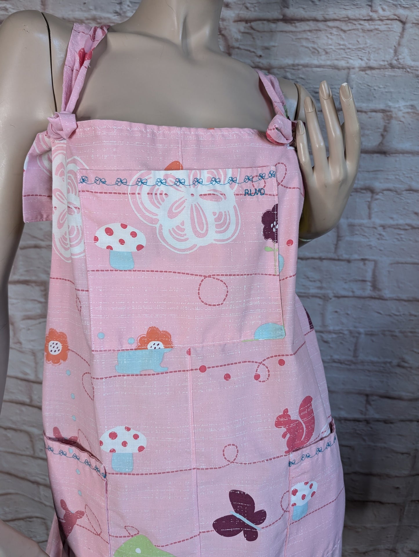 dress size 16,pink woodland , pinafore dress, dungarees dress, tie top dress, apron dress, mini dress, pockets dress, pink dress, ladies