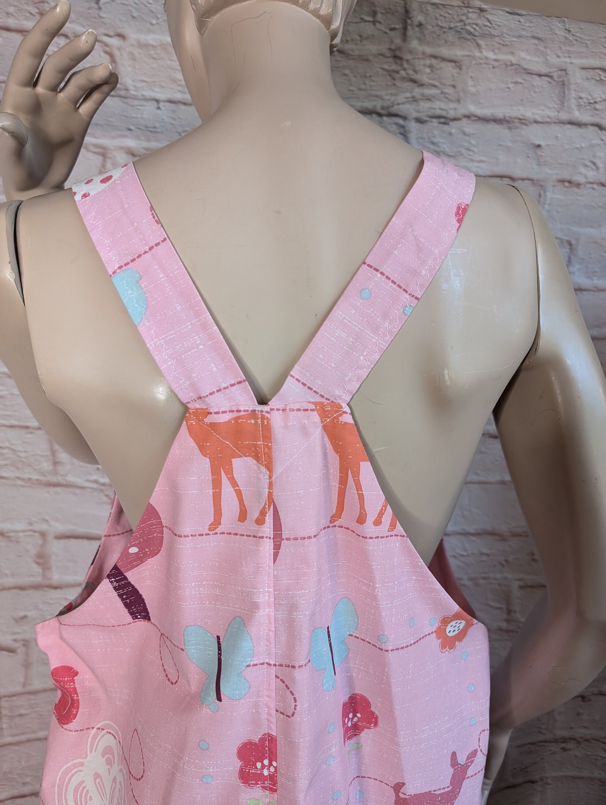 dress size 16,pink woodland , pinafore dress, dungarees dress, tie top dress, apron dress, mini dress, pockets dress, pink dress, ladies