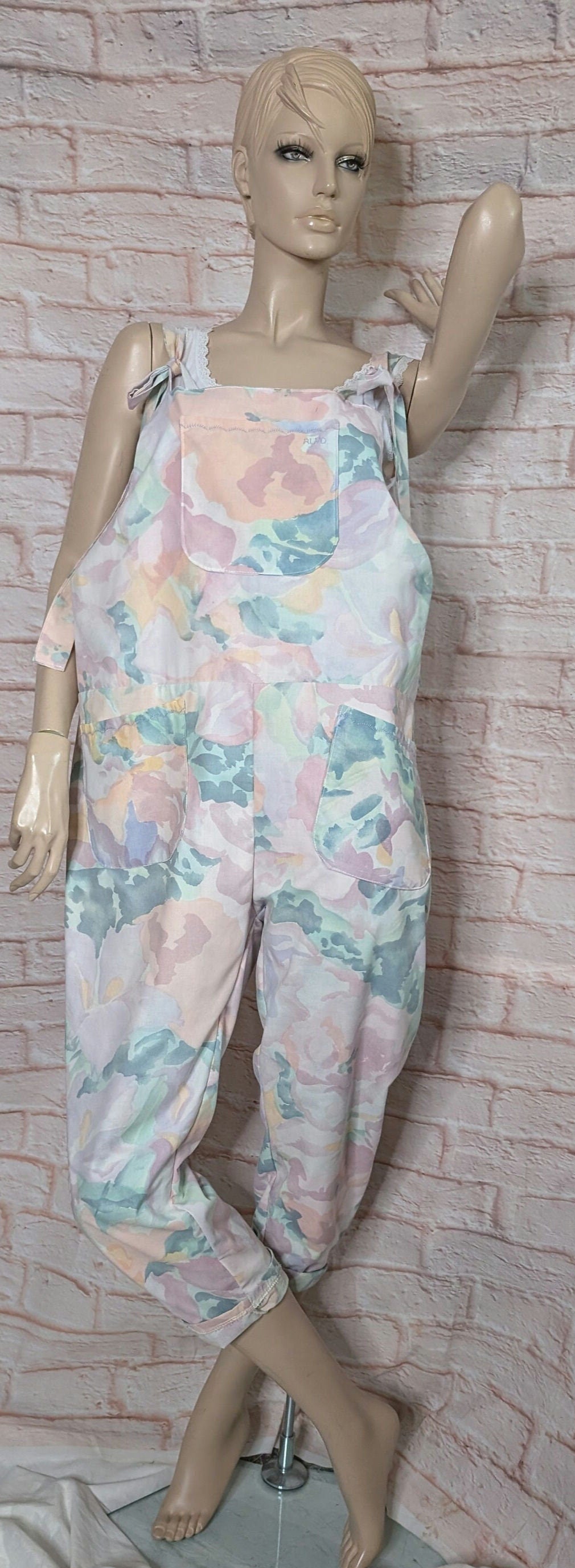 dungarees size 16/18, pastel shades, baggy dungarees, 90s print dungarees, pink overalls