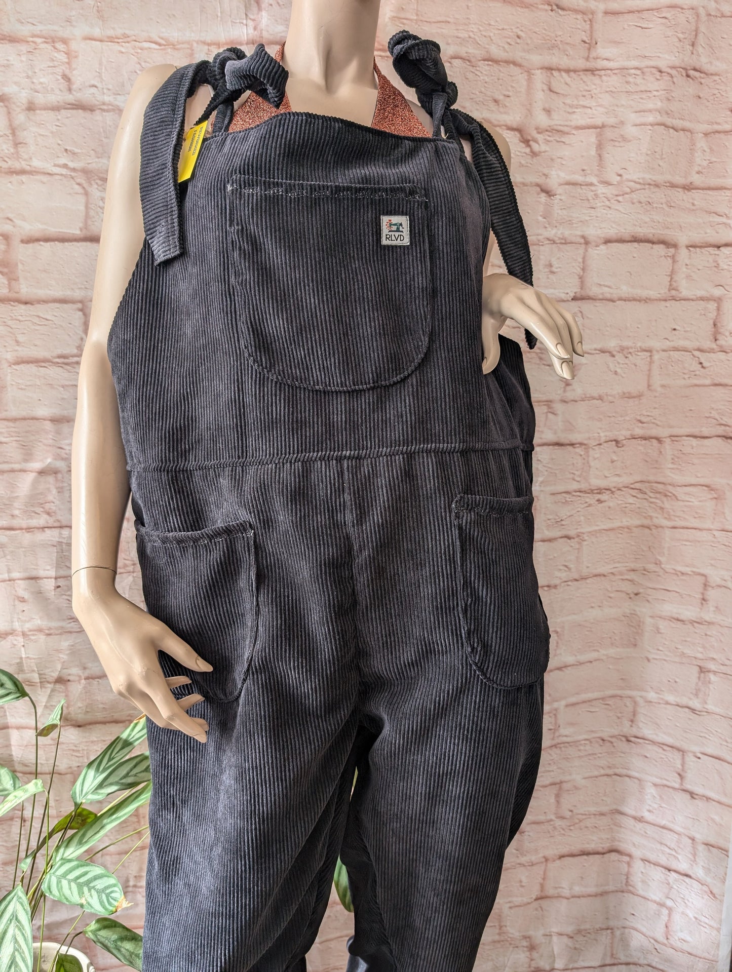 Dungarees size 16-18/XL, black cord, Baggy fit dungarees. Sustainable fashion dungarees, reworked clothing.