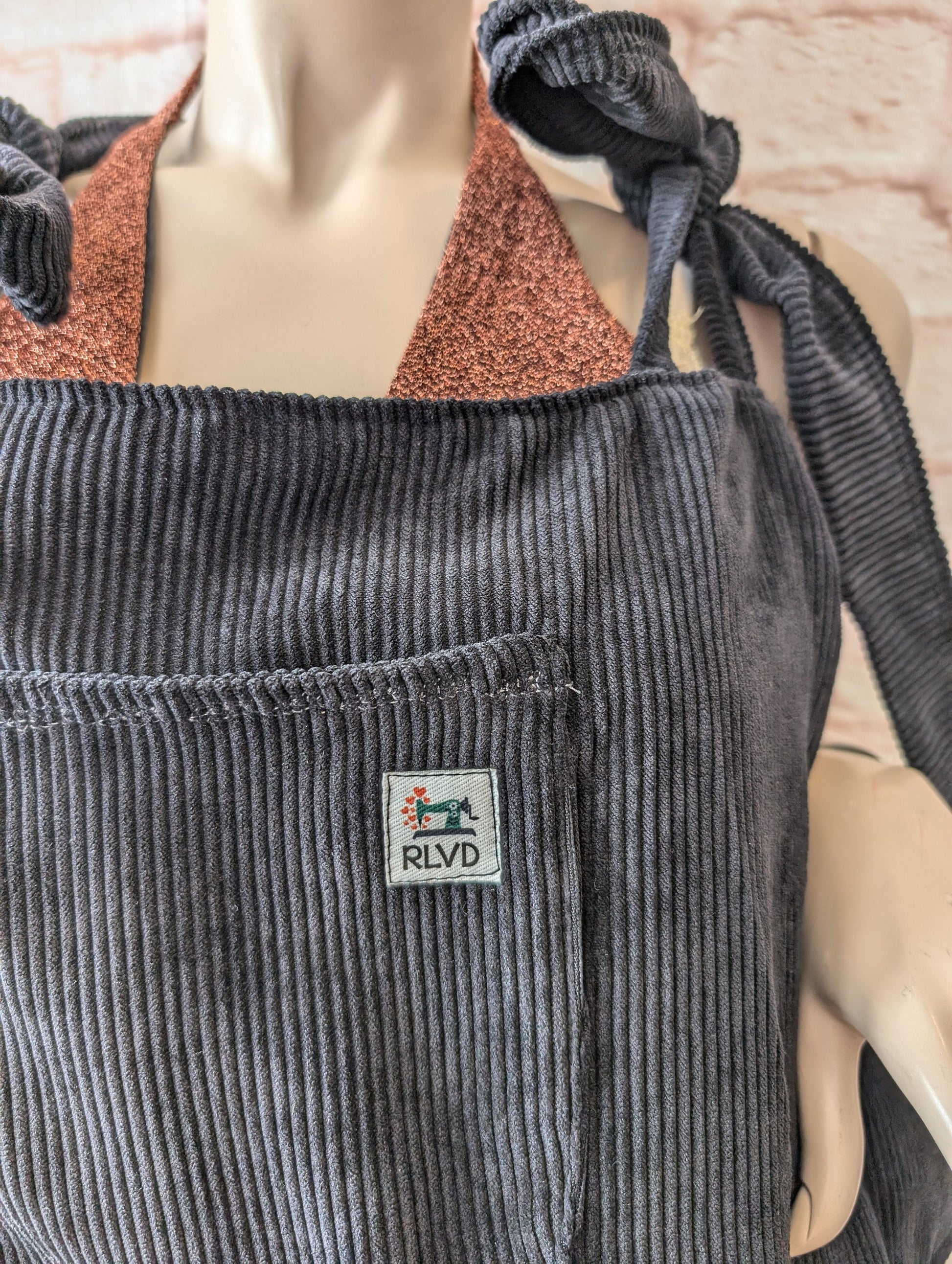 Dungarees size 16-18/XL, black cord, Baggy fit dungarees. Sustainable fashion dungarees, reworked clothing.