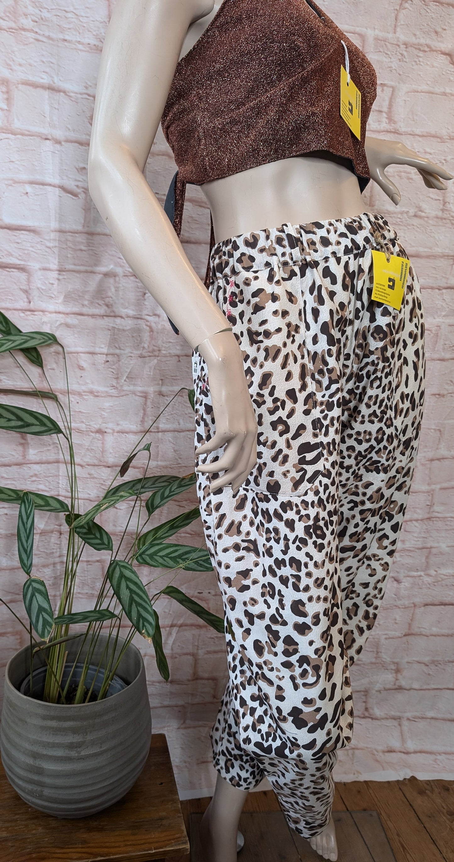 Trousers size 16, stretch waist trousers, leopard print, bob style trousers, baggy trousers