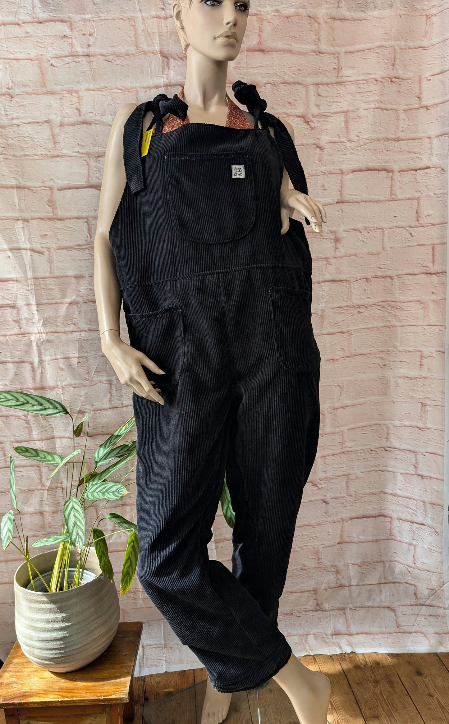 Dungarees size 16-18/XL, black cord, Baggy fit dungarees. Sustainable fashion dungarees, reworked clothing.