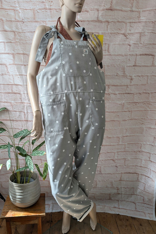 dungarees size 14 , grey and white spots, spotty dungarees, baggy dungarees, sustainable fashion dungarees, reworked clothing