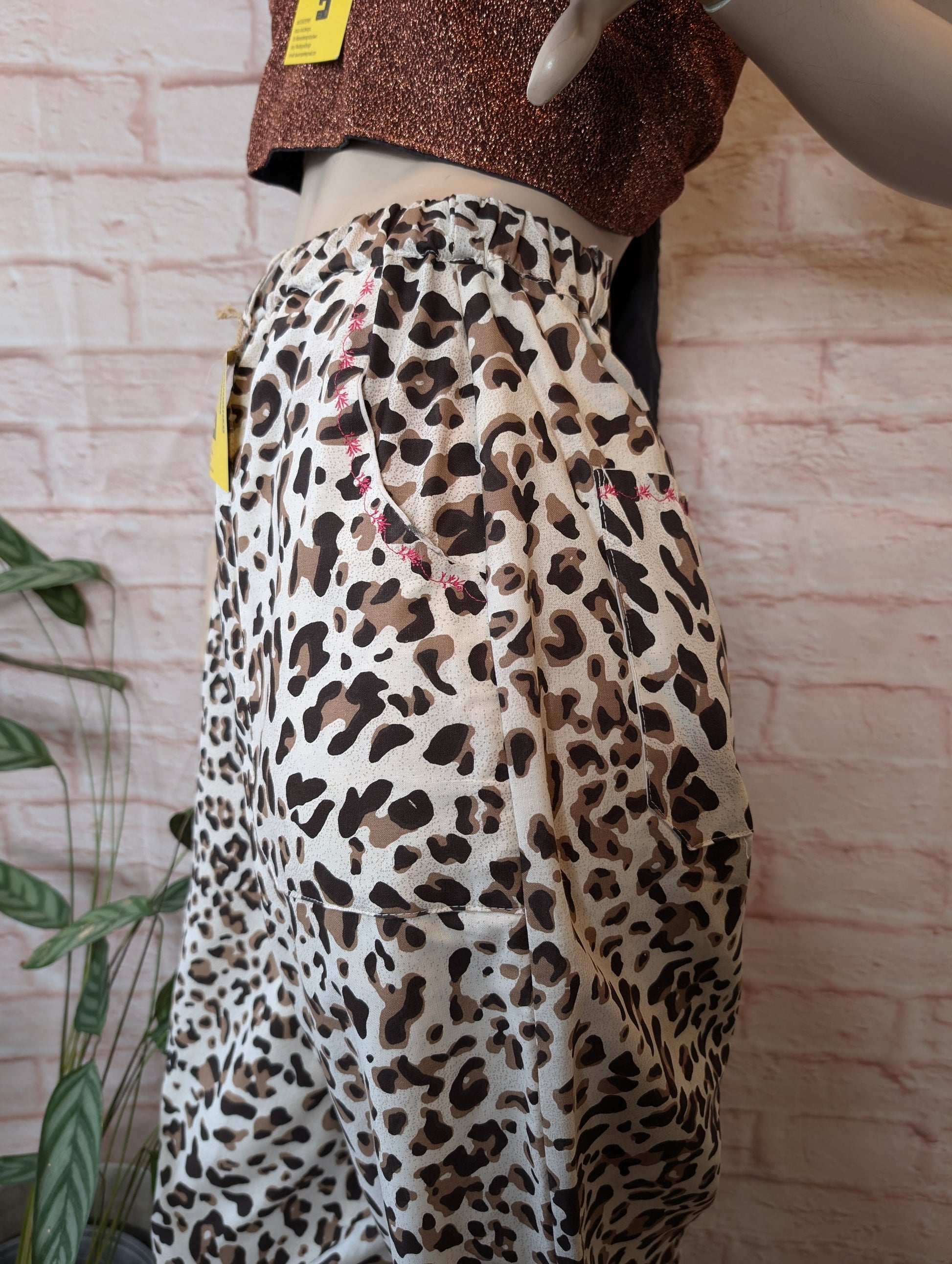 Trousers size 16, stretch waist trousers, leopard print, bob style trousers, baggy trousers